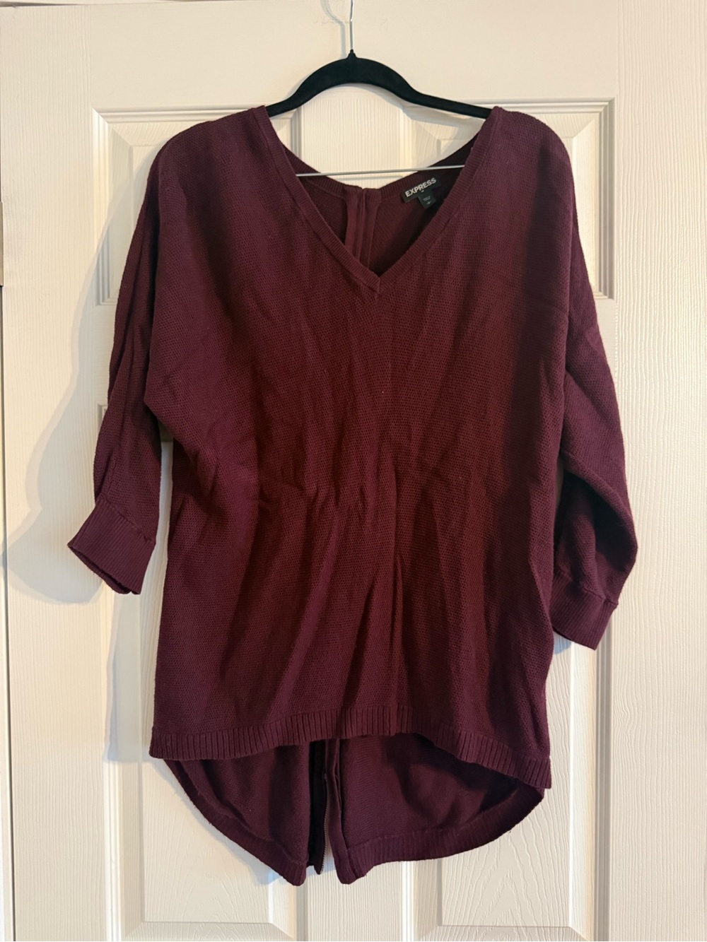Express Women's V-Neck Burgundy Knit Pullover